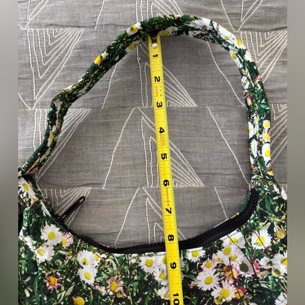 Baggu Mini Nylon Shoulder Bag in Daisy / Floral Purse Handbag - Picture 9 of 12